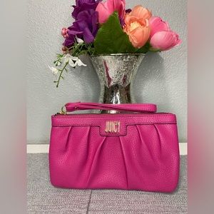 NWOT Juicy Couture wristlet